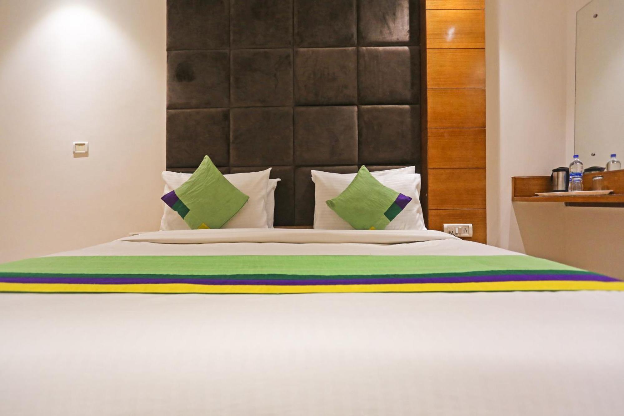 Hotel Fortuner, Karol Bagh, New Delhi Exteriör bild