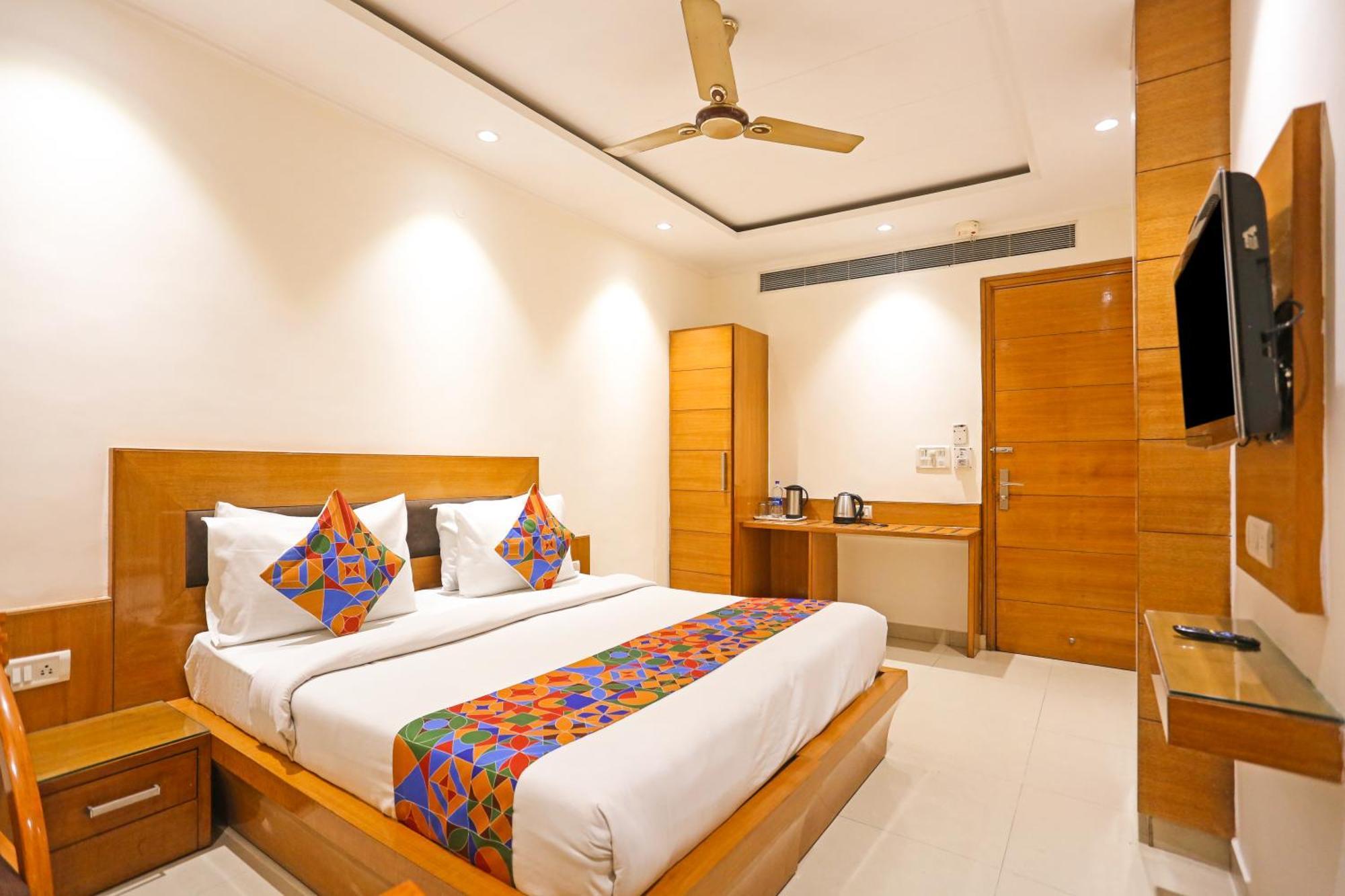 Hotel Fortuner, Karol Bagh, New Delhi Exteriör bild