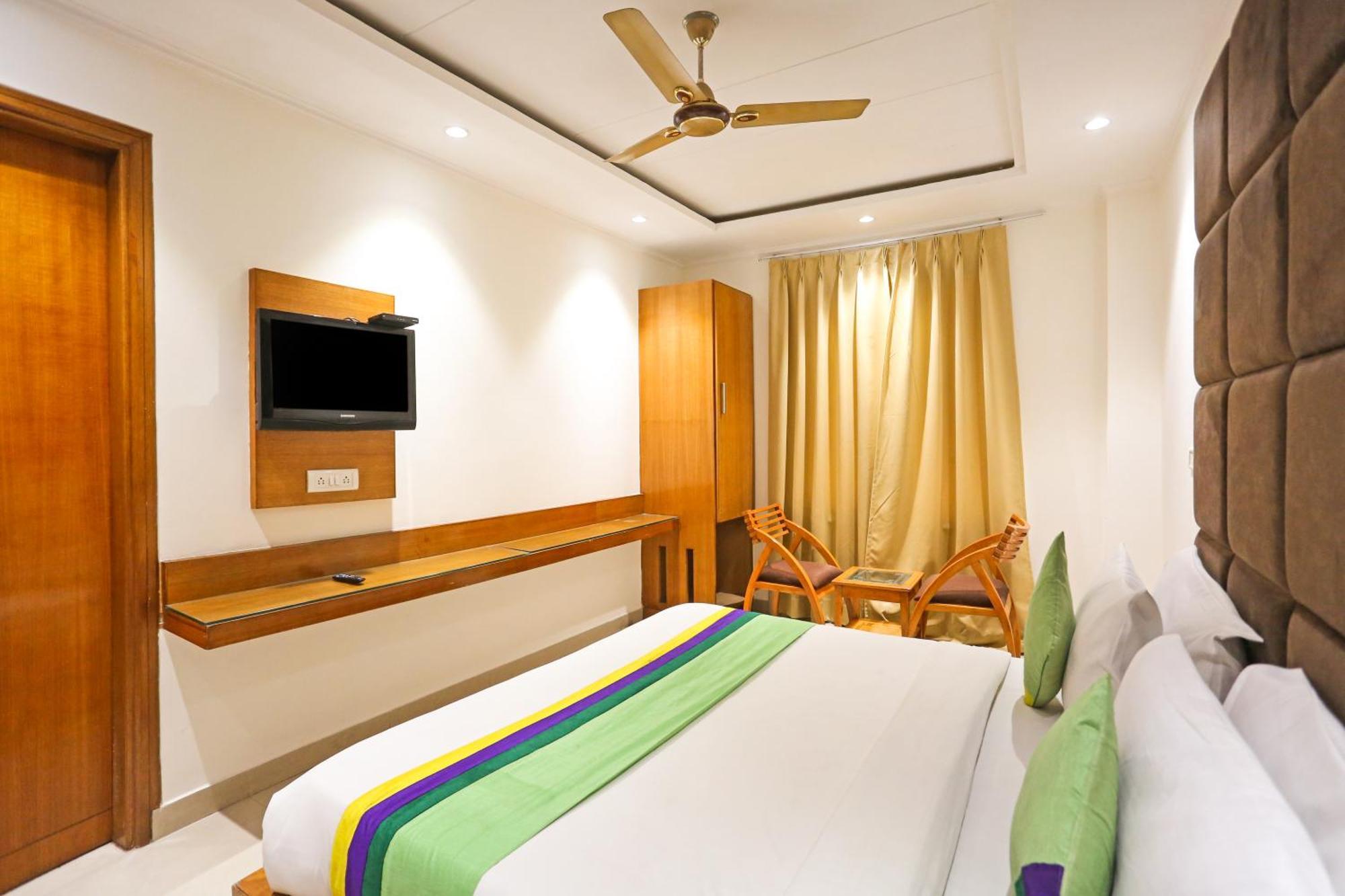 Hotel Fortuner, Karol Bagh, New Delhi Exteriör bild