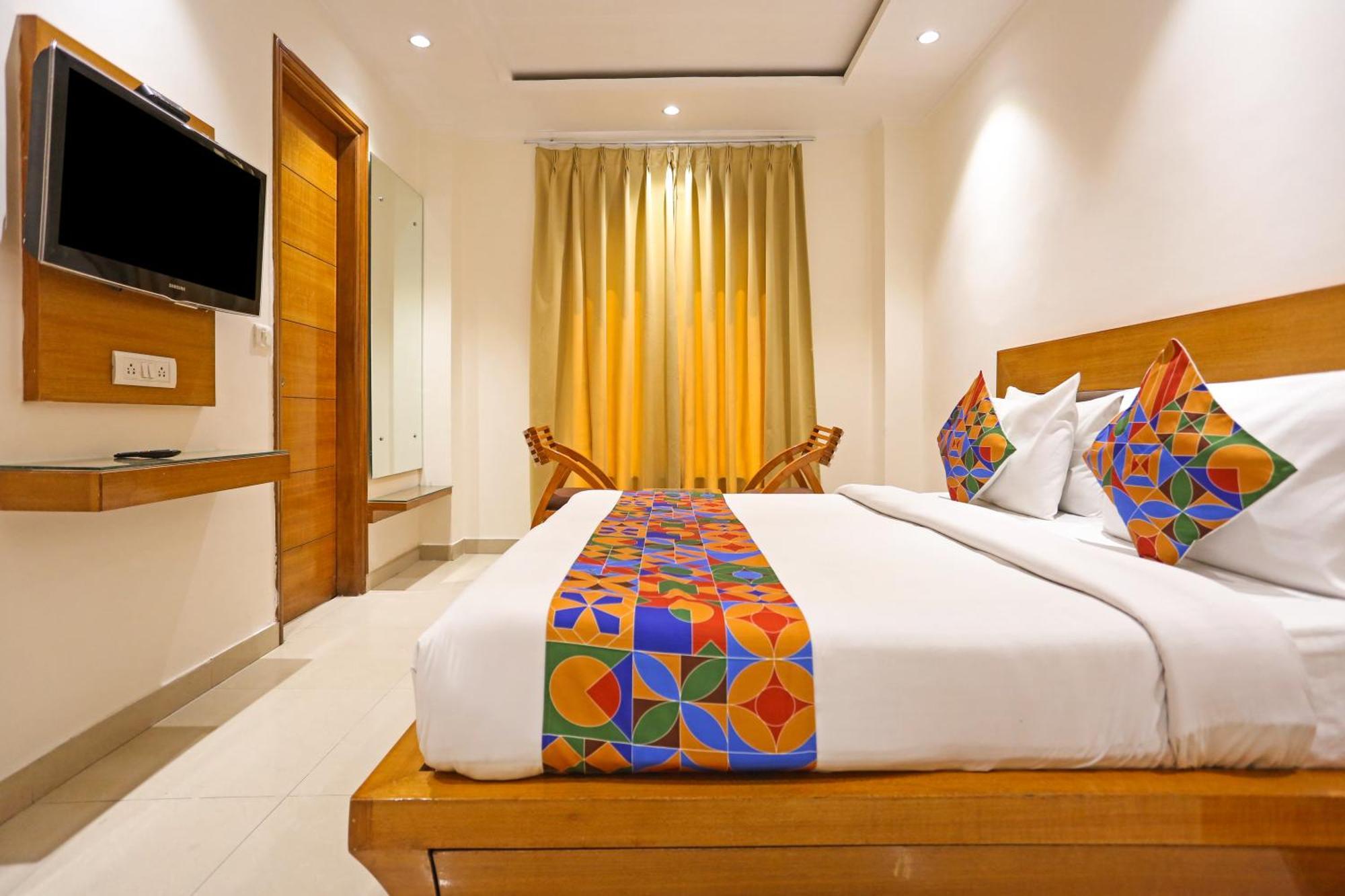 Hotel Fortuner, Karol Bagh, New Delhi Exteriör bild