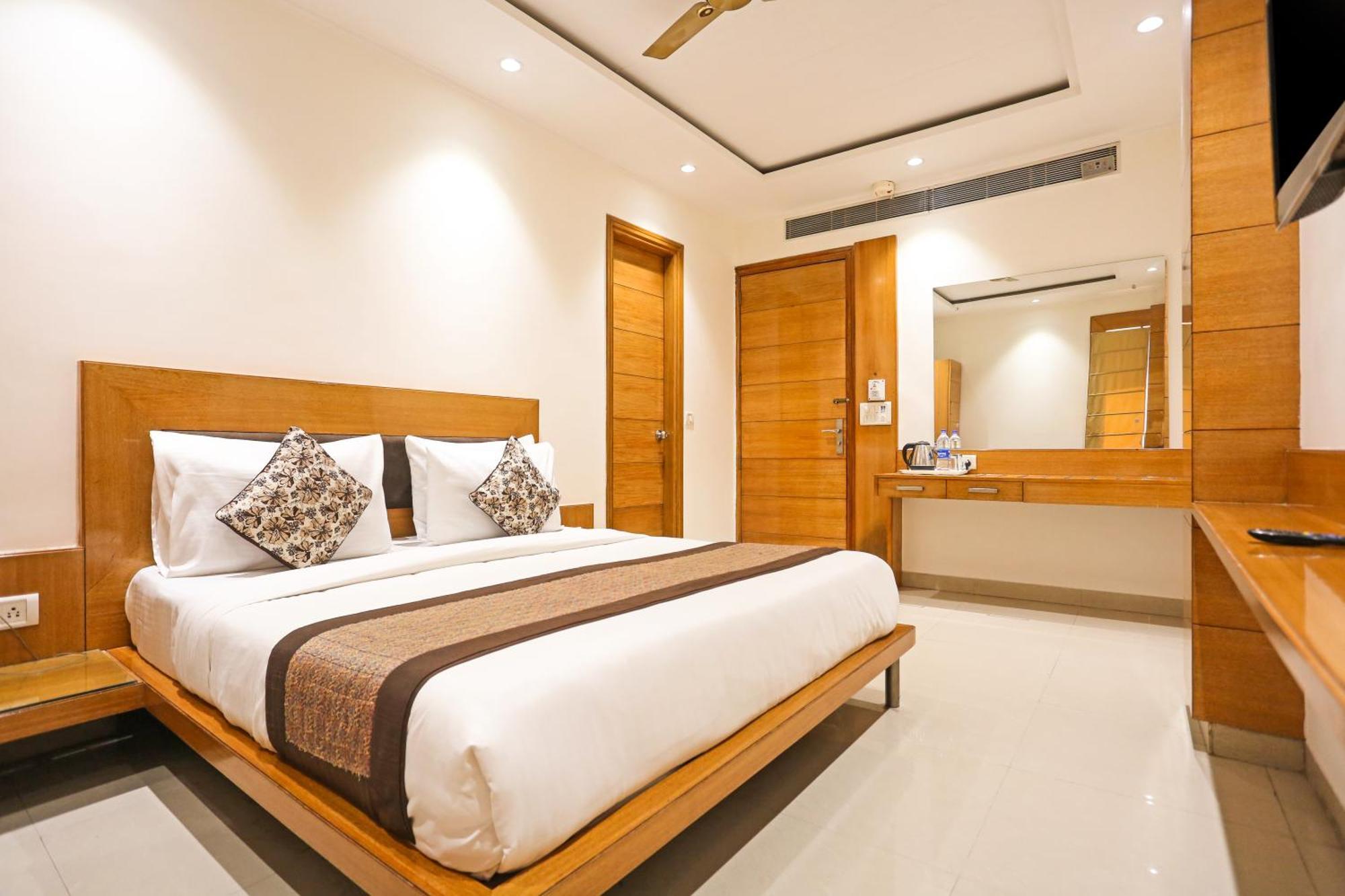 Hotel Fortuner, Karol Bagh, New Delhi Exteriör bild