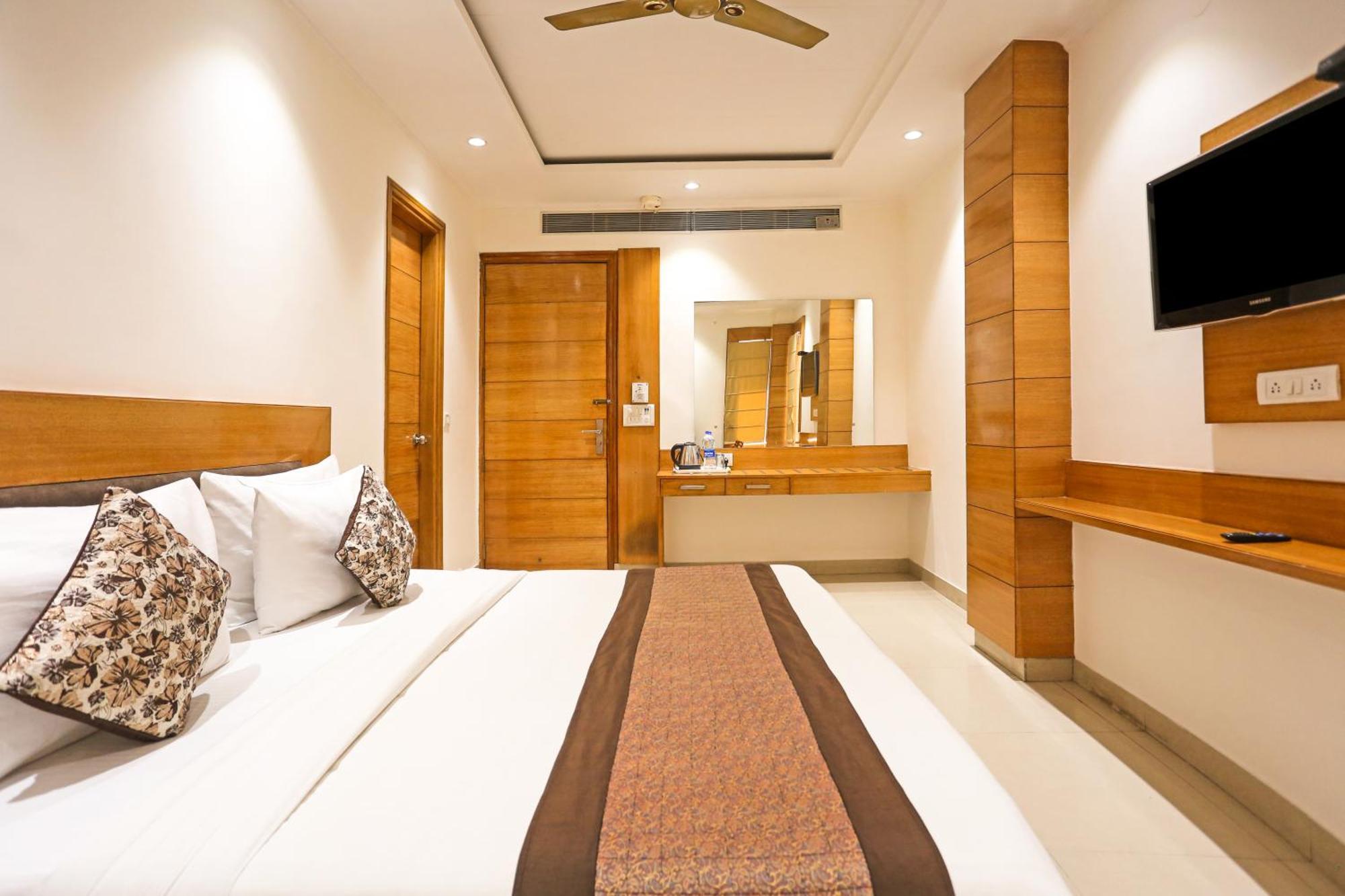 Hotel Fortuner, Karol Bagh, New Delhi Exteriör bild