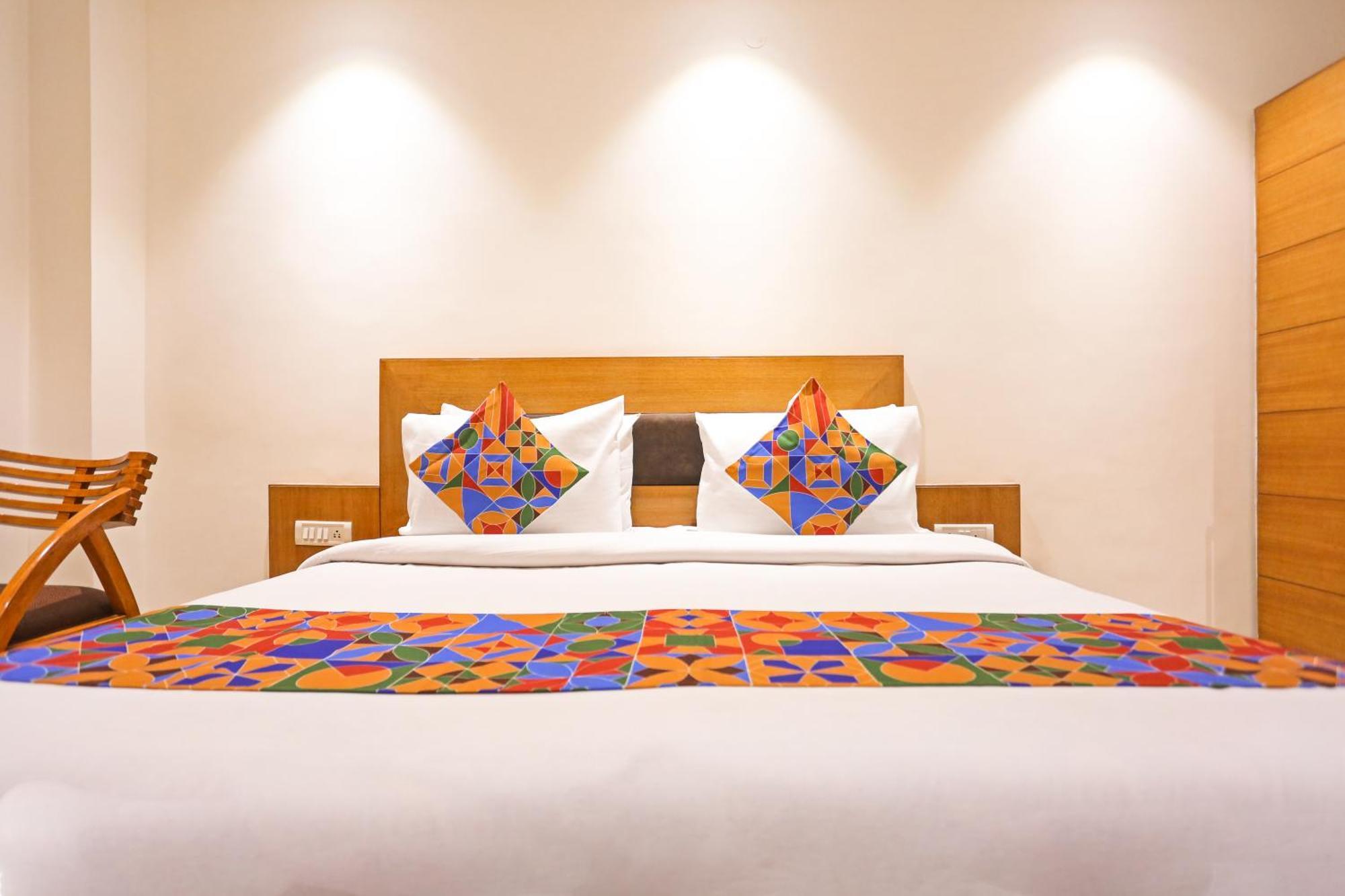 Hotel Fortuner, Karol Bagh, New Delhi Exteriör bild
